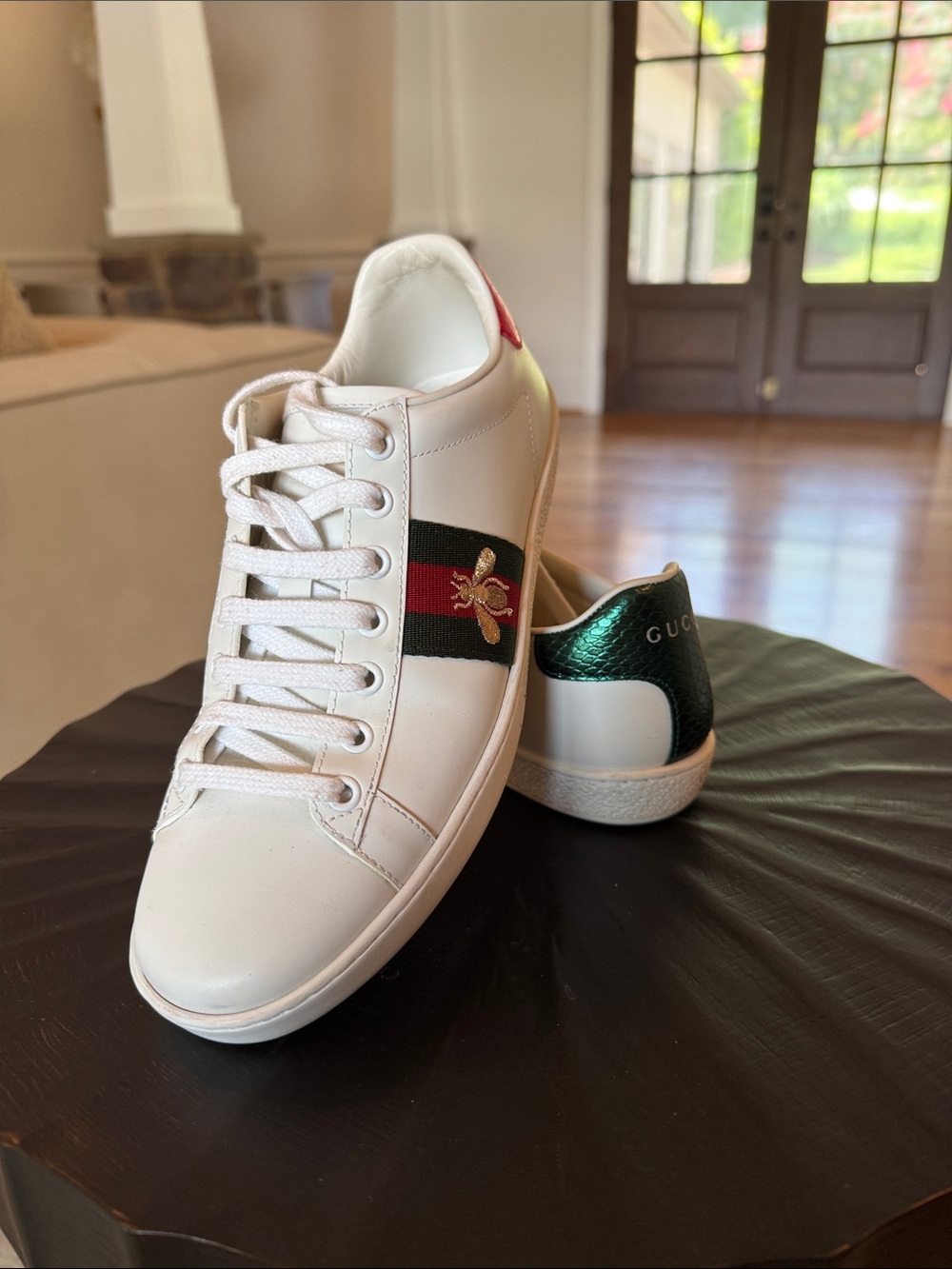GUCCI Ace Sneaker w/ Embroidered Gold Bee. Like New. Red/Green Heel Tabs w Gucci